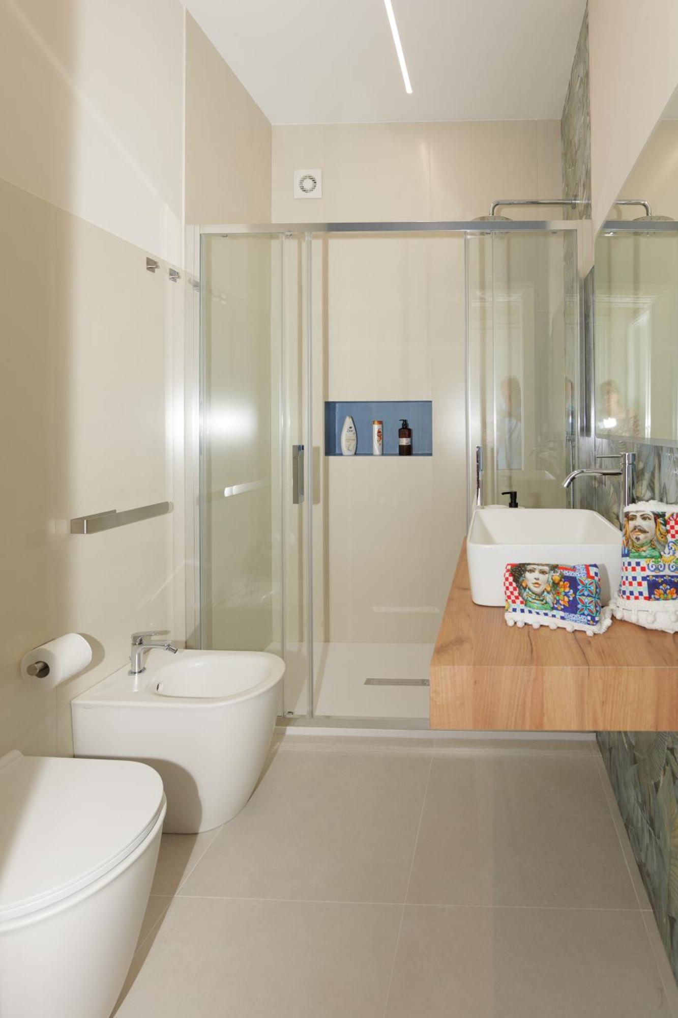 Villa Benazar Luxury House 150 Meters From The Beach 阿沃拉 外观 照片